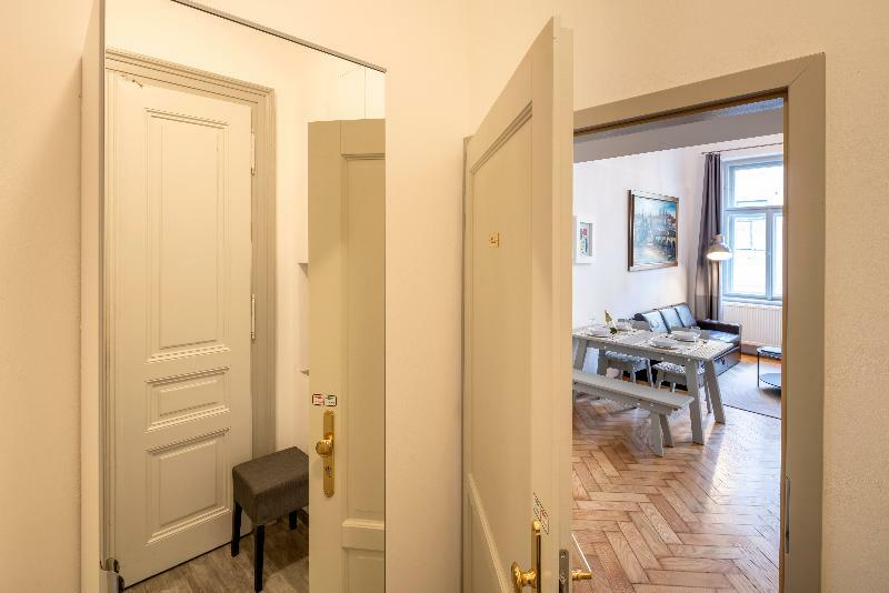 Apartment Old Town - Skorepka